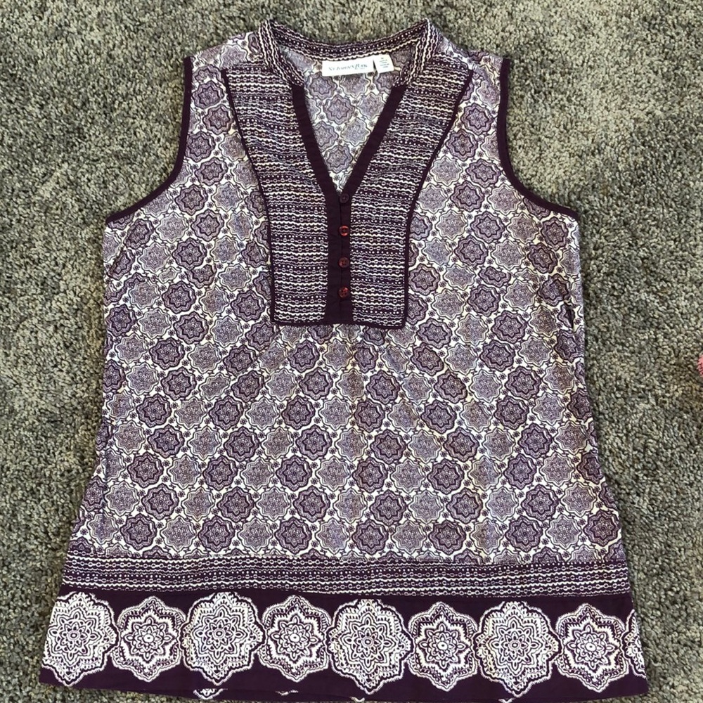 St. Johns Bay women’s printed sleeveless top